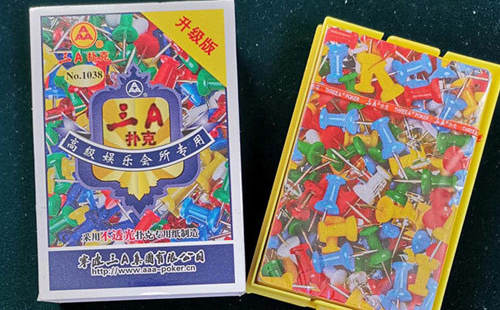 临夏市扑克批发采购指南与产品质量识别要点解析